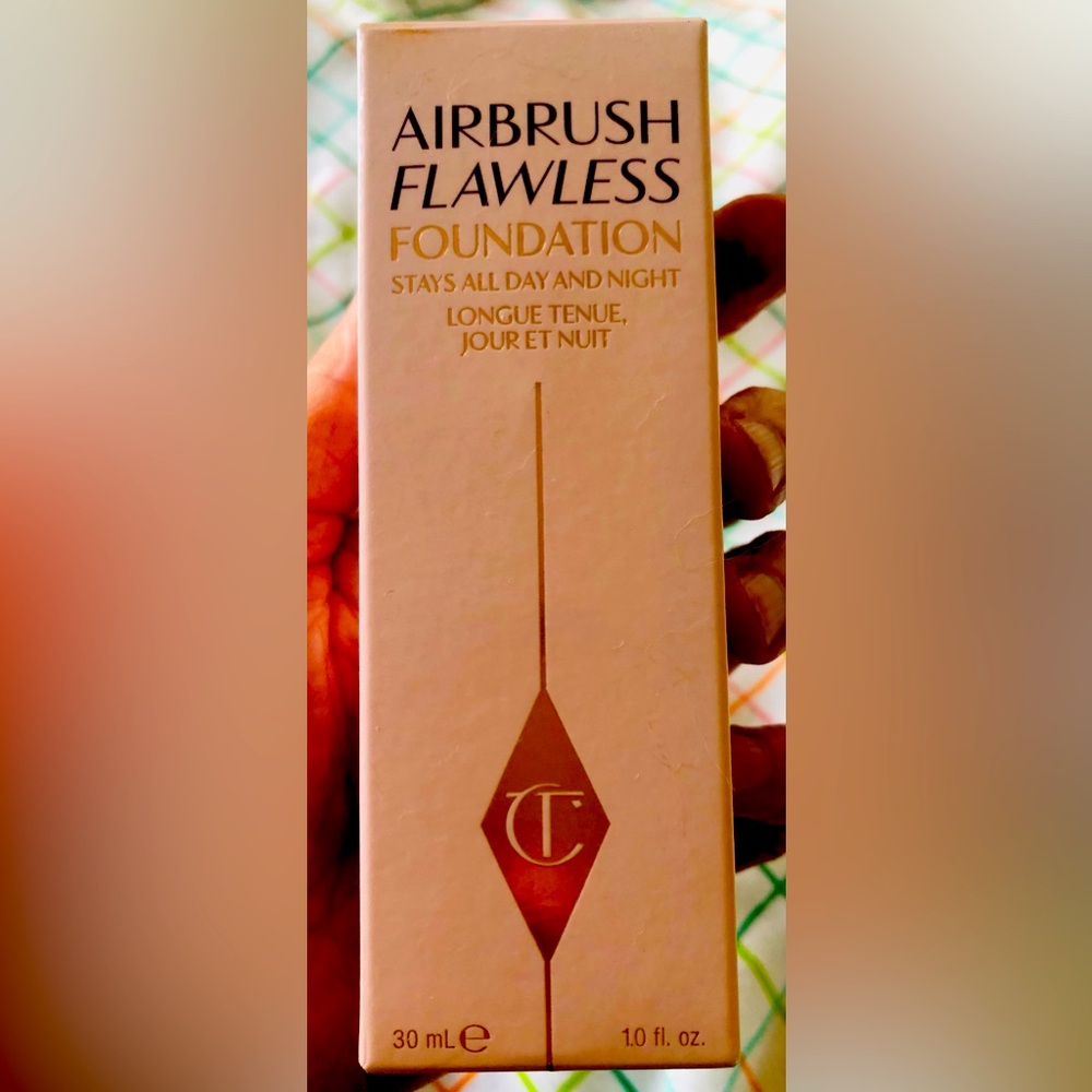 Charlotte Tilbury Airbrush Flawless Foundation - Nude Beige